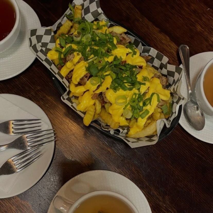 La Cafetería - Es más restaurante que cafetería, pero tiene buenos desayunos.