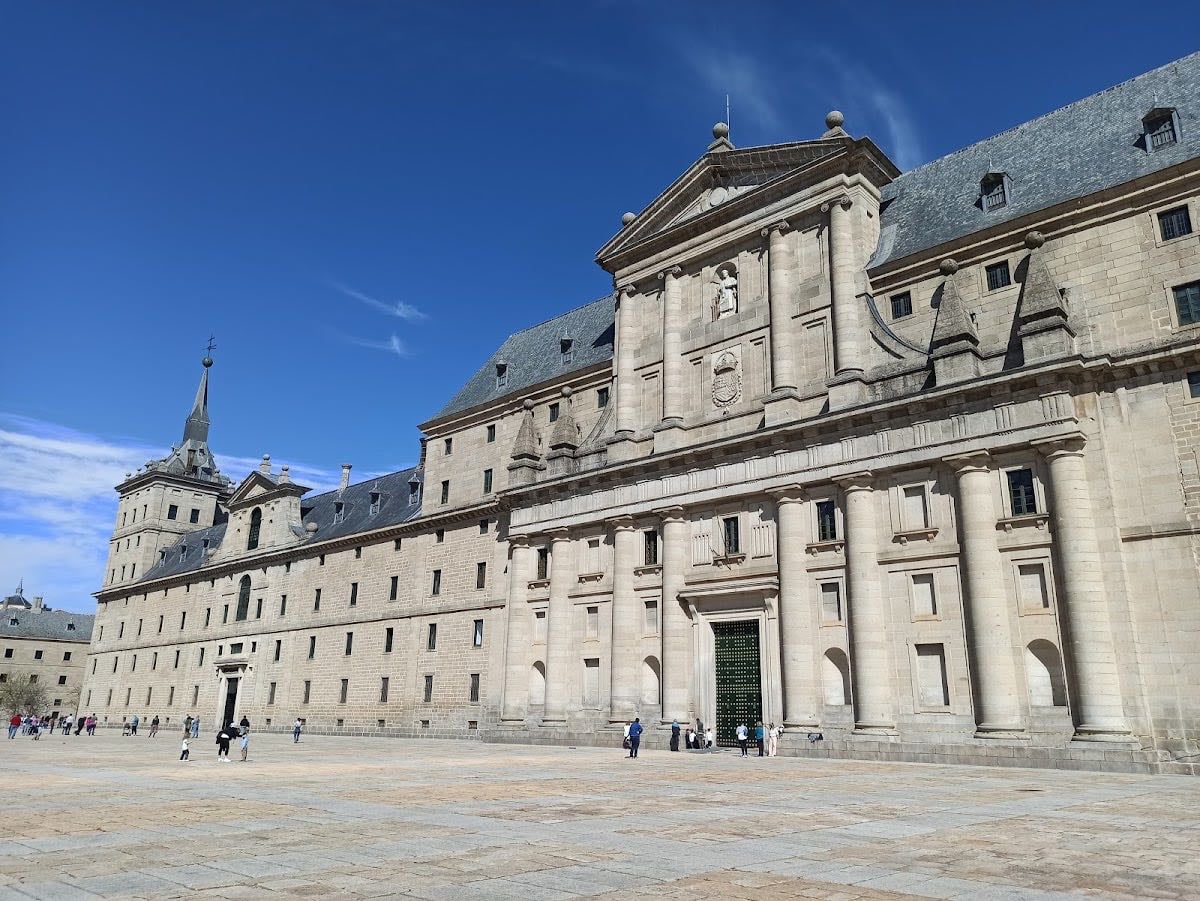 Royal Site of San Lorenzo de El Escorial - 📍España