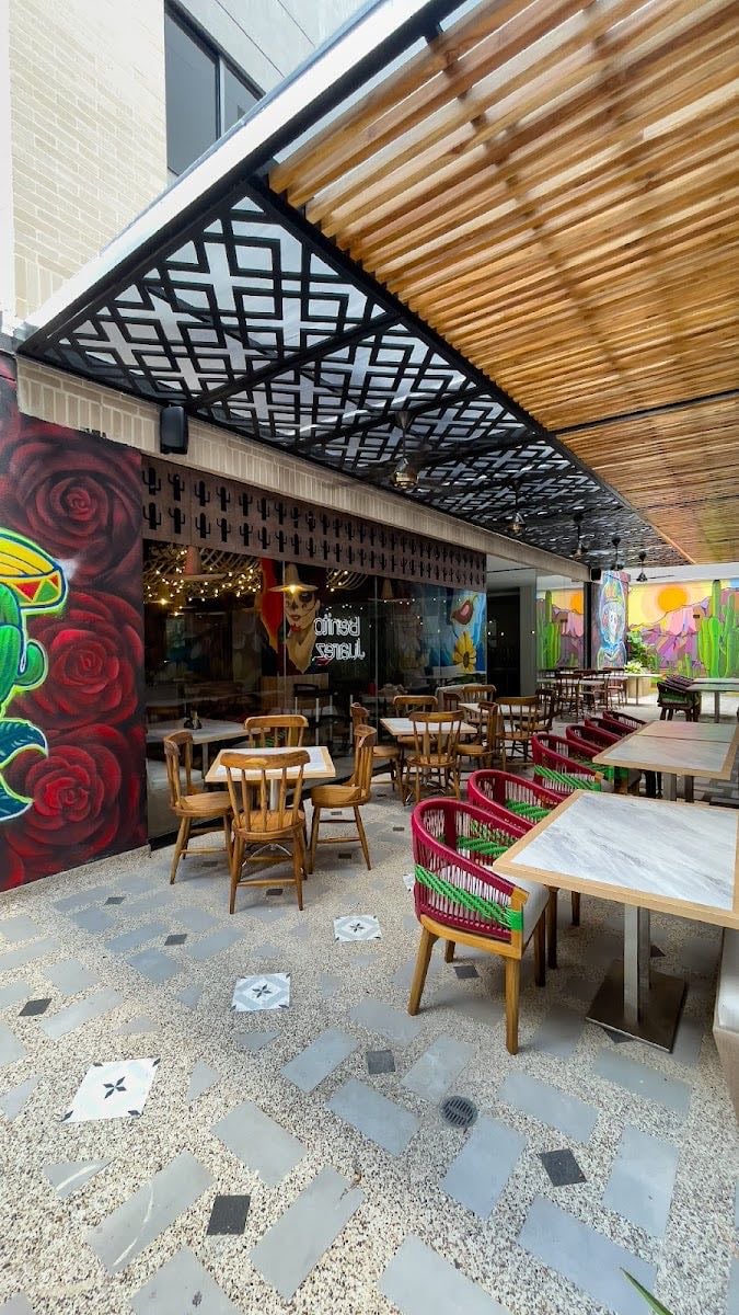 Benito Juárez Tex-Mex & Margarita HOTEL AMARI - la limonada de coco más top