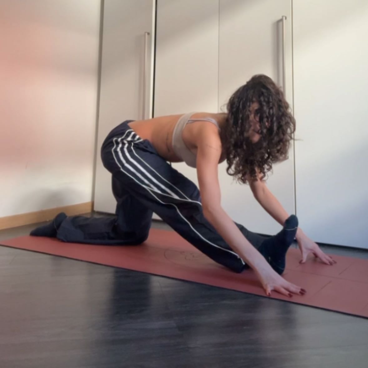 Half Split - Hold 30secs