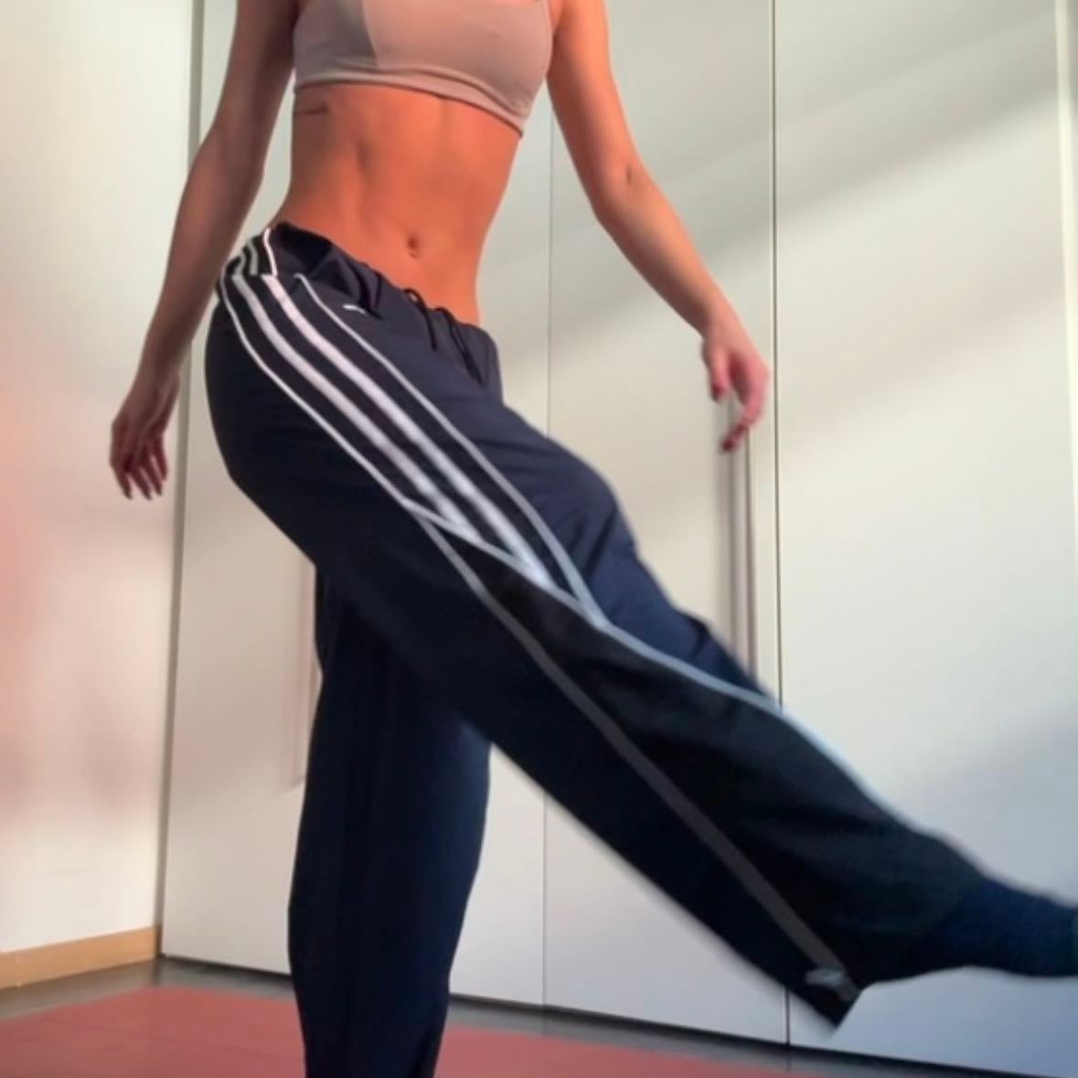 Dynamic Strech: Lateral Leg Swings