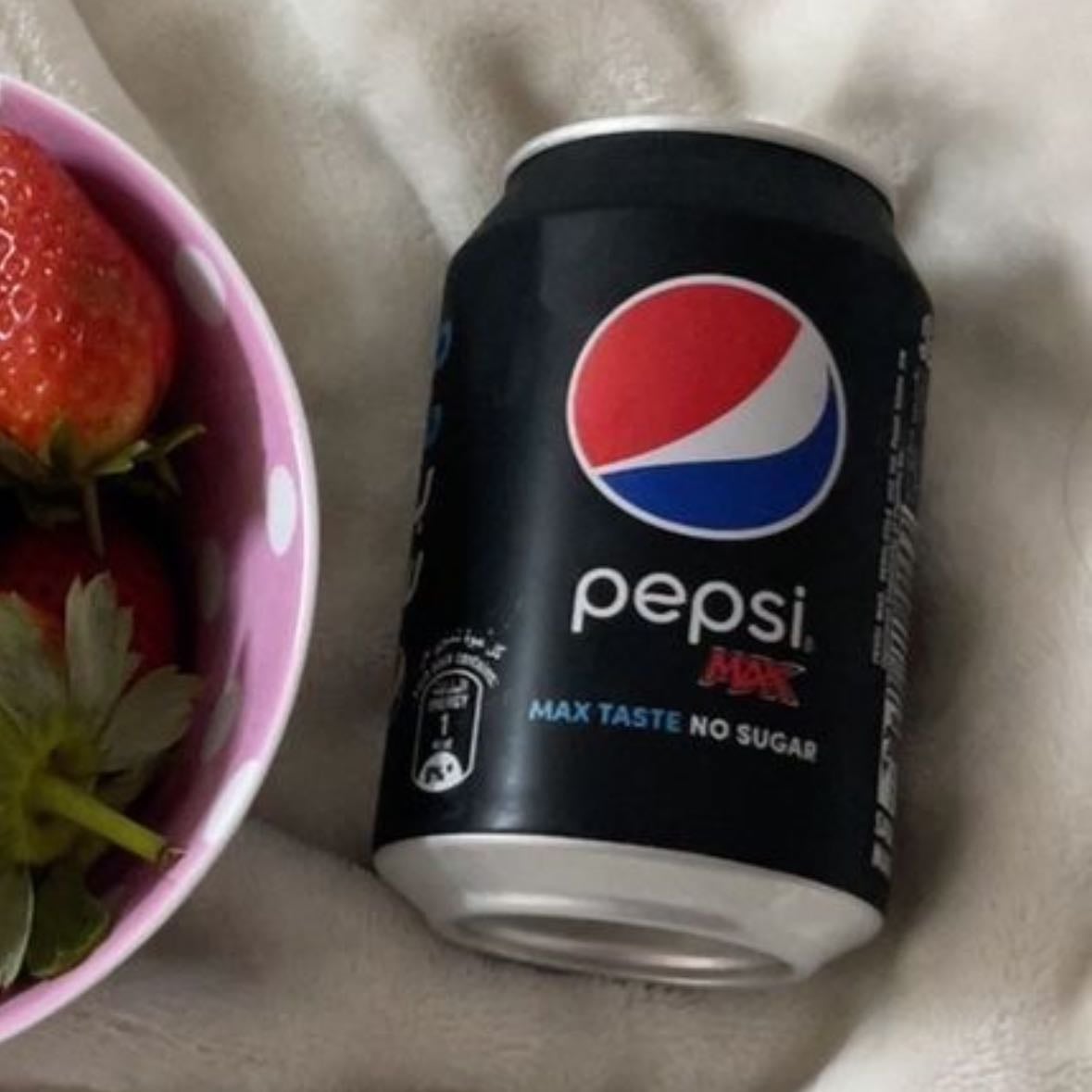Avoid Carbonated Beverages - s Soda and sparkling water can introduce excess gas into your digestive system, leading to bloating. Stick to flat beverages