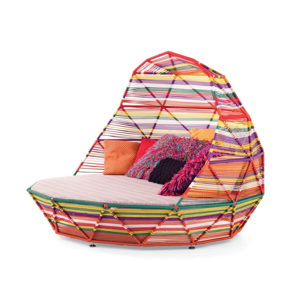 Tropicallia Cocoon Daybed de Patricia Urquiola