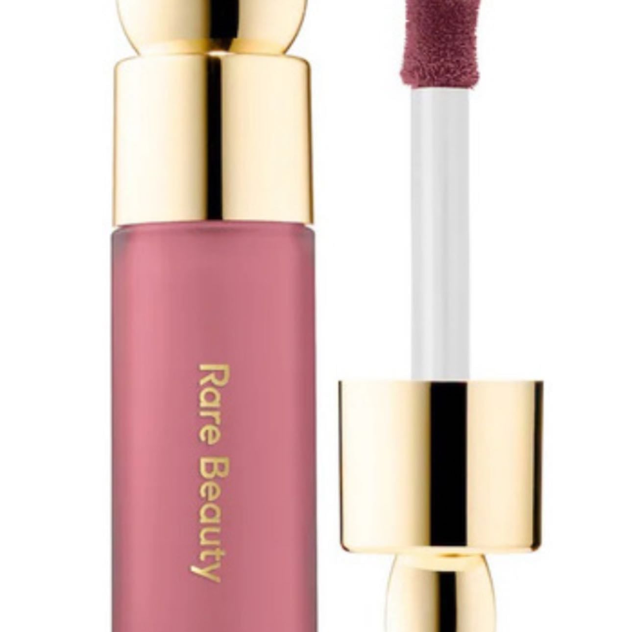 Rare beauty blush/ Tonos Happy/ lucky - Alta pigmentaci贸n, deja el rostro iluminado, literalmente es eterno no se te acabar谩 en mucho tiempo.