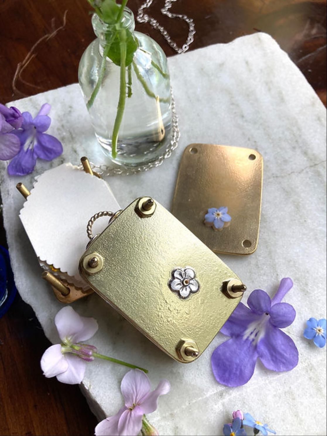 Micro flower press