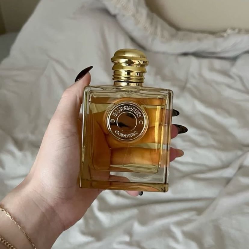 Goddess - Burberry