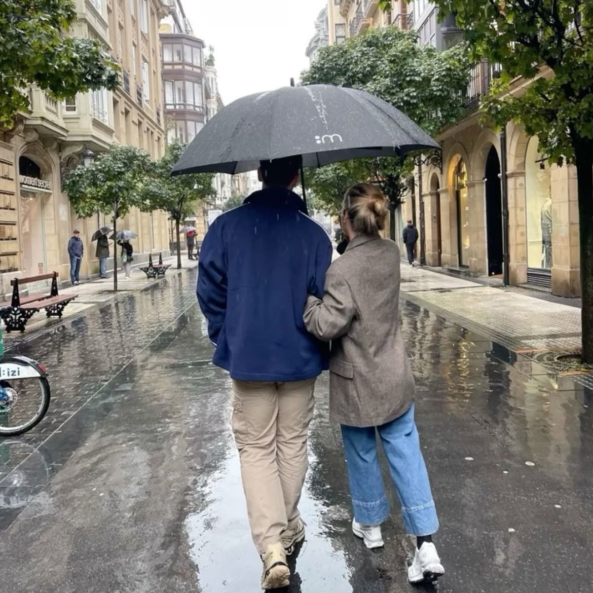 Walk in the rain - Caminatas bajo la lluvia ☔️