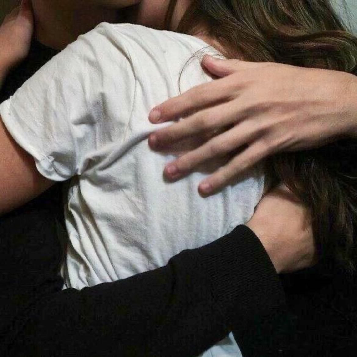 Unsuspecting hugs - Abrazos inesperados.