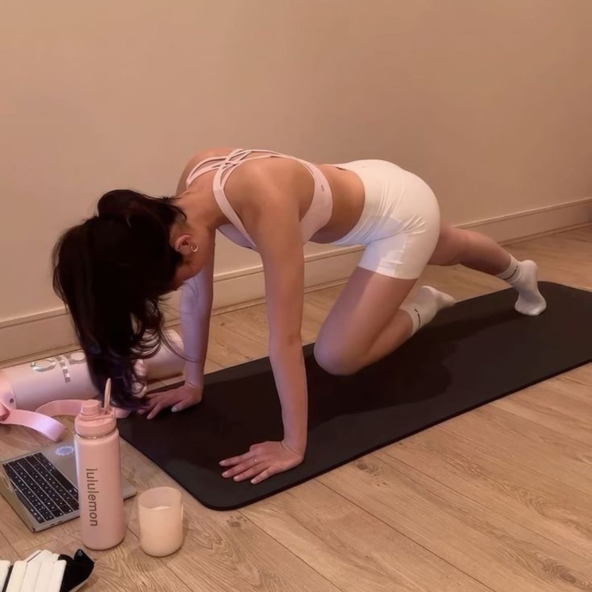 Gym or your preferred workouts - Gym o ejercicios de tu presencia