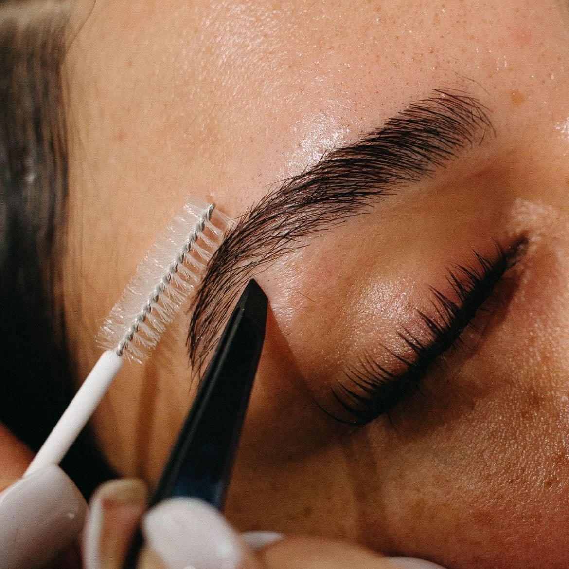 Tweeze eyebrows - Mantenimiento de cejas