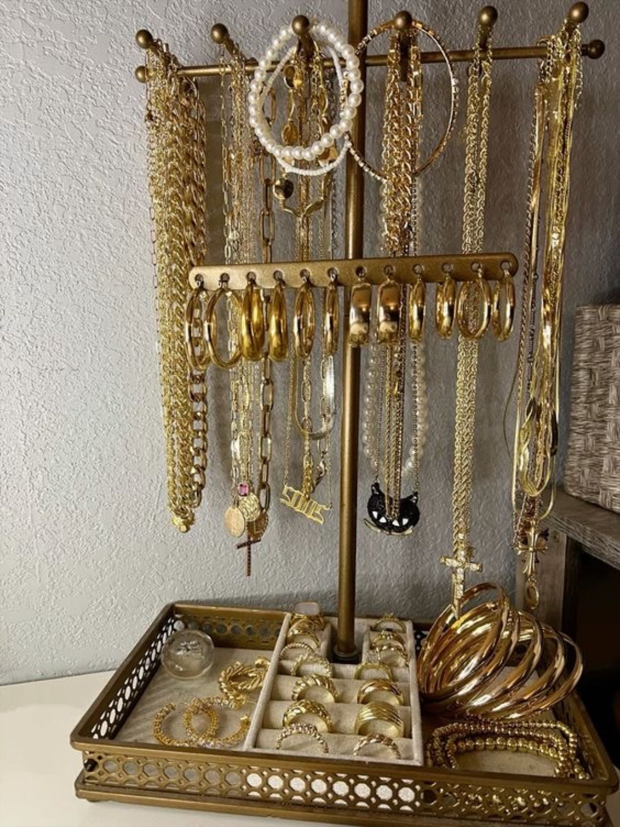 gold jewellery