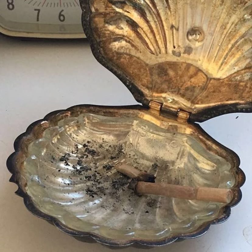 Unique ashtray