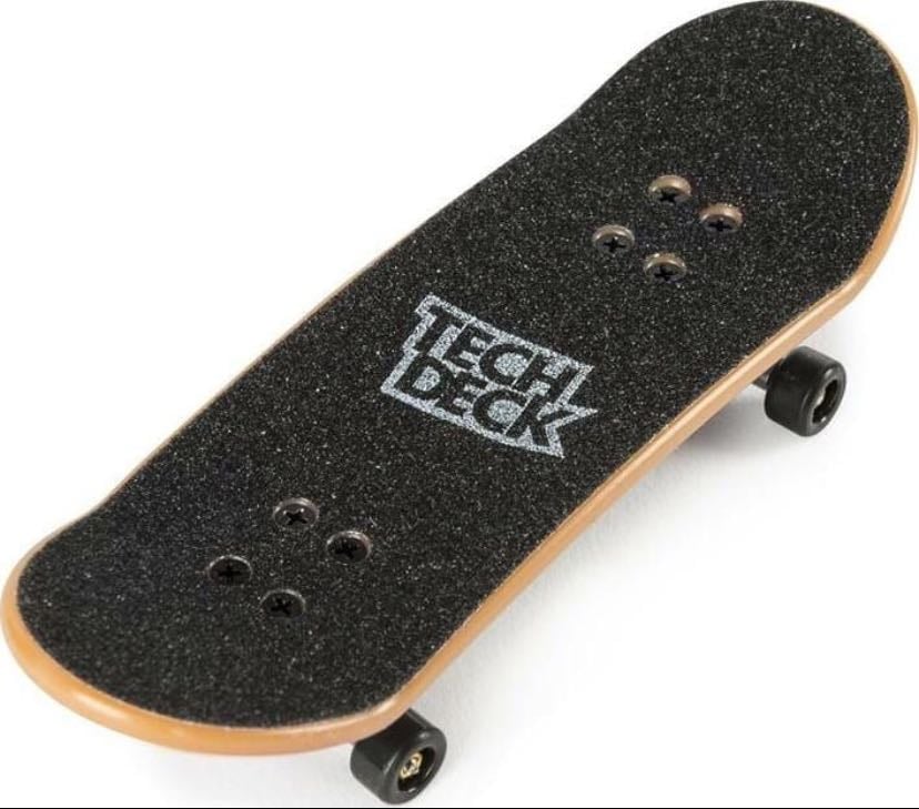 Skateboard fidget toy