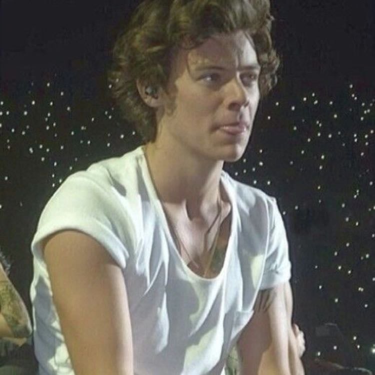 “We listen and we don’t judge”😭 - When I was little I used to despise harry styles because family around me didn’t like him especially my father and since we were/are religious I thought it was because of that and since most who hears the name Harry Styles they think of him being yk since I was young and don’t know much I thought it was wrong and since my father didn’t like him I didn’t but when I started to grow up I realized that I didn’t have to be like my father and i could have my own opinion so I started to listen to Harry and watch videos of him and I was just amazed I was in love with him because of how his personality is. Yes I’m still religious and most people would think awful of people like that but I have my own belief and think everyone should be loved and respected even if they have their own beliefs I love everyone and I learned to not hate someone just because someone else does🫶🏼