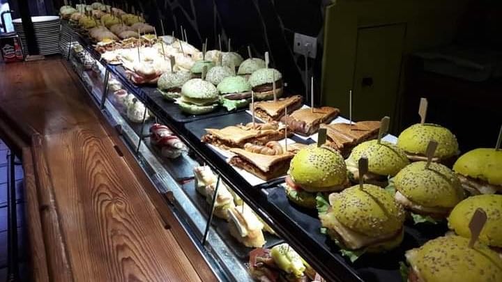 Antollos pinchos e viños - Tapas y pinchos