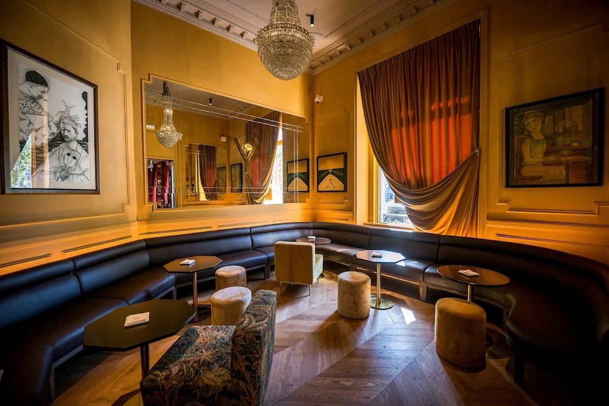 Dry Martini by Javier de las Muelas Madrid - THE BAR