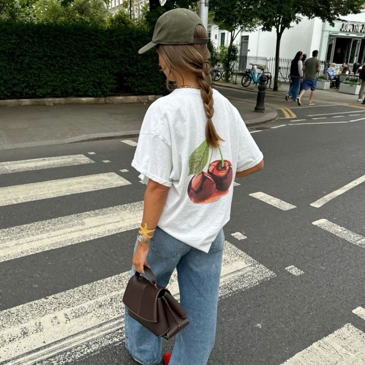 jeans and accessories - agrega gorra, cinturรณn, bolsa o cualquier otro accesorio que combine
