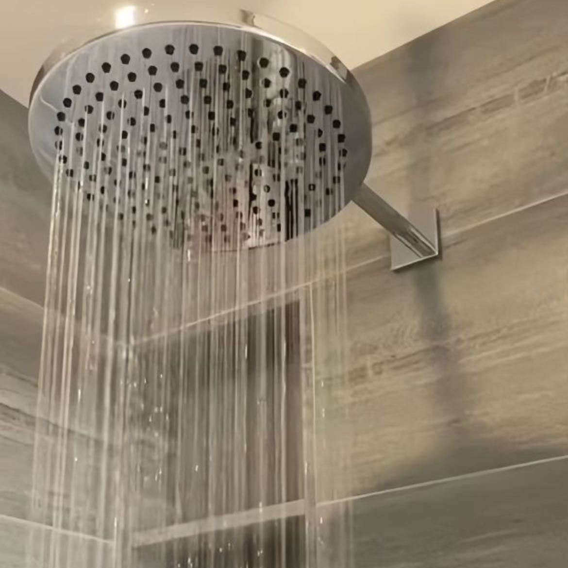Baños de agua fría - Intenta bañarte con agua fría de vez en cuando. El agua fría es más beneficiosa que el agua caliente