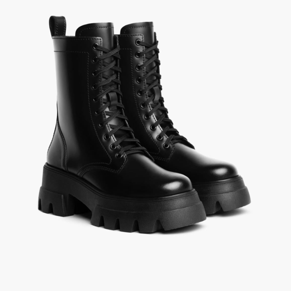 combat boots