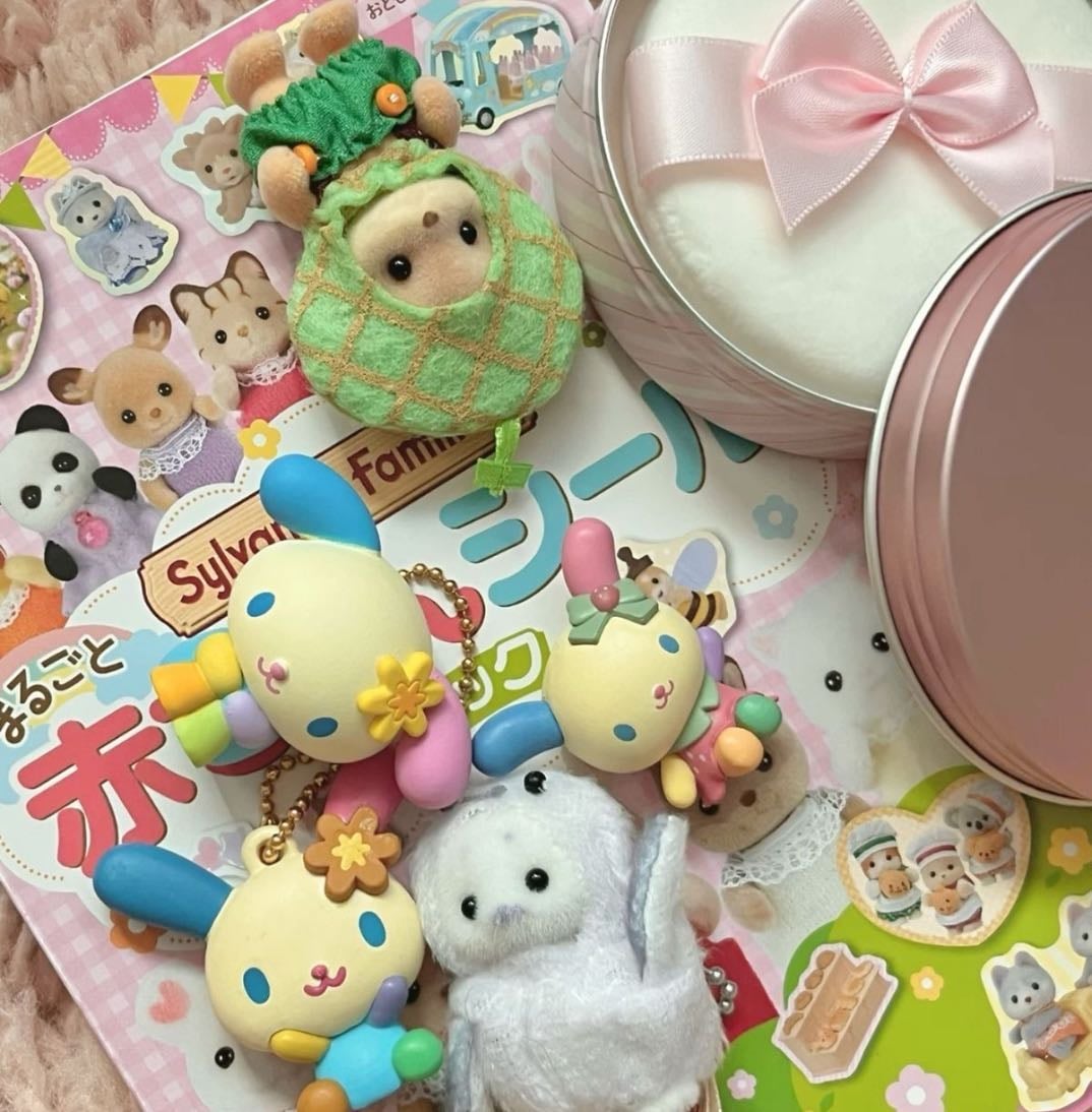 trinkets, makeup & stuff