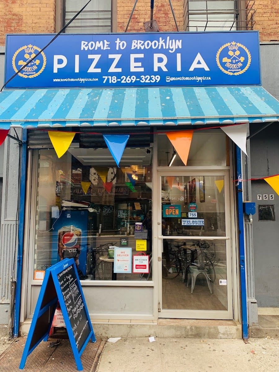 Rome to Brooklyn, Pizza & Panzerottit