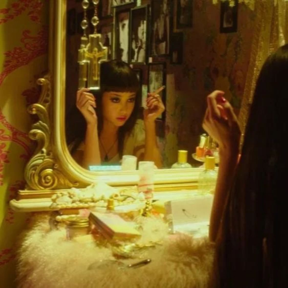 Helter Skelter - Mika Ninagawa · 2012