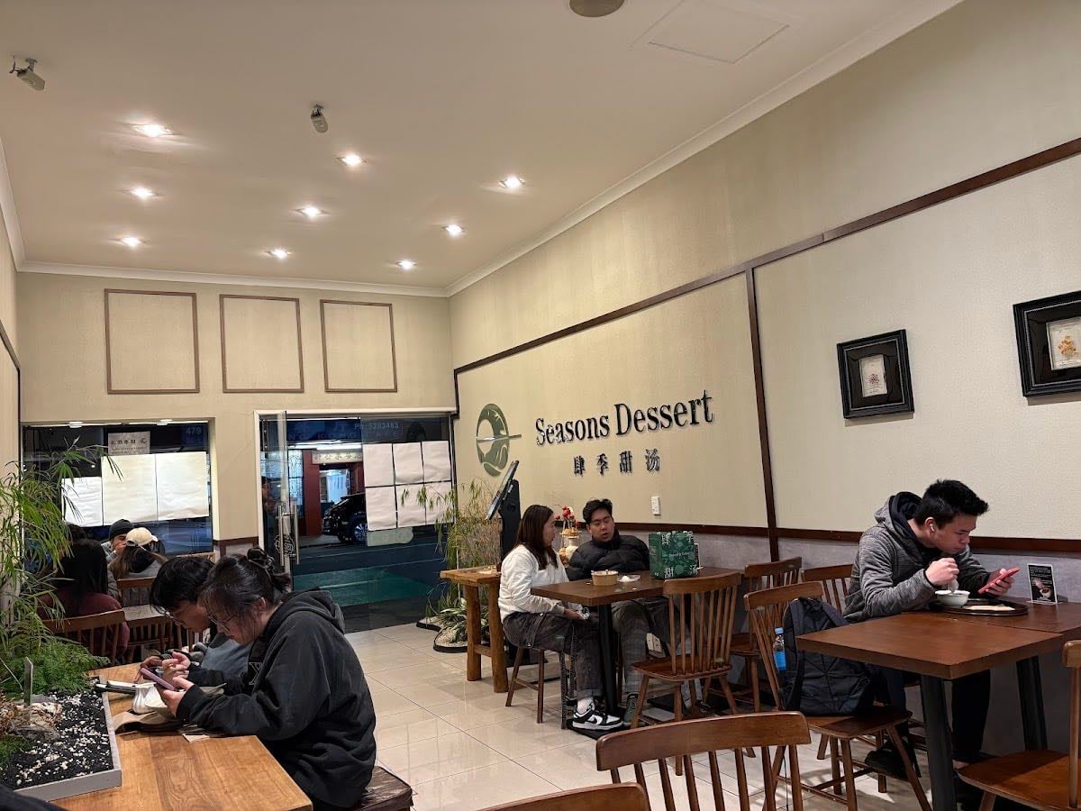 Seasons Dessert & Coffee