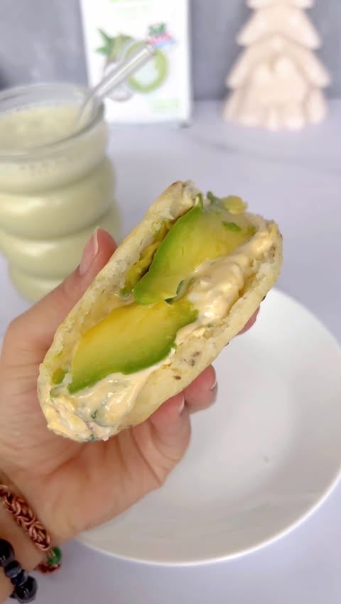 Arepa rellena de huevo