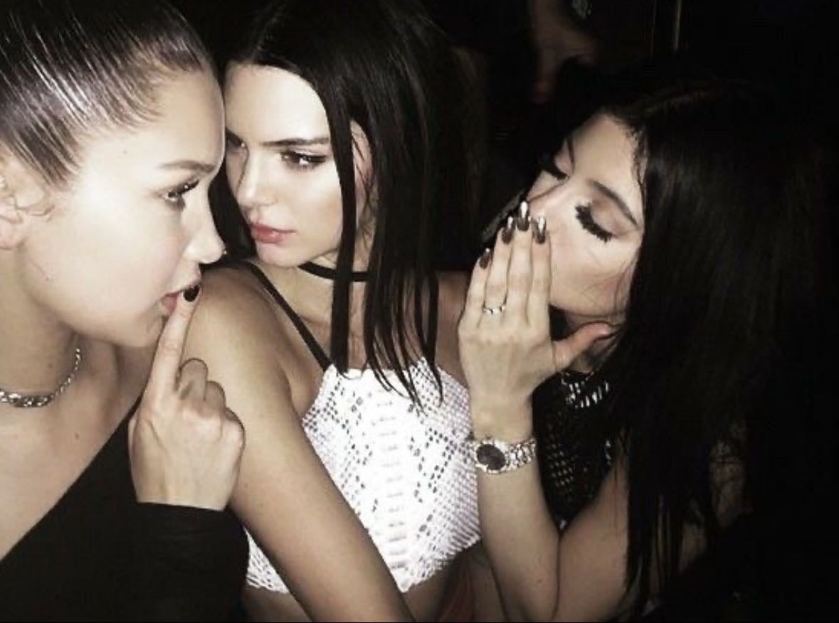 Keeping Up with the Kardashians - 20 Seasons
2007-2021