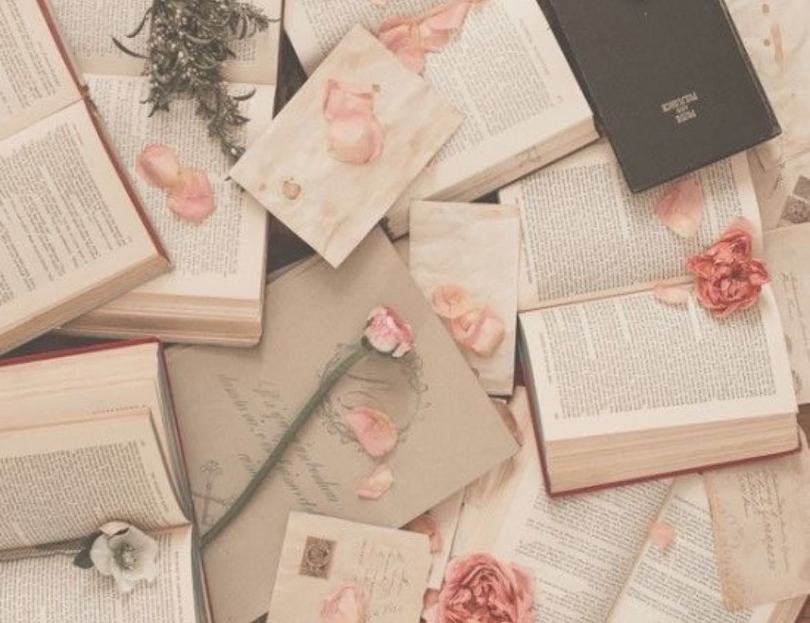 Books 📚✨ - Books hypelist by Ela Basilio