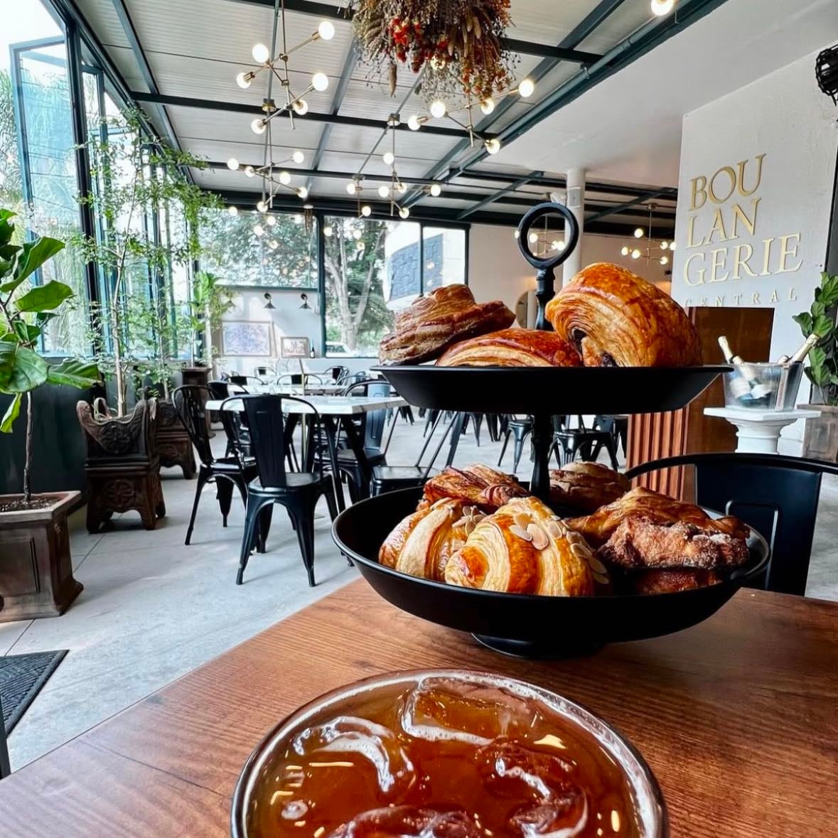 Boulangerie Central - french breakfast