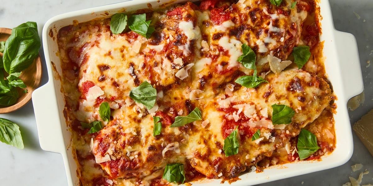 This Keto Chicken Parmesan Adds Even More Flavor To The Classic Dish - Delish
