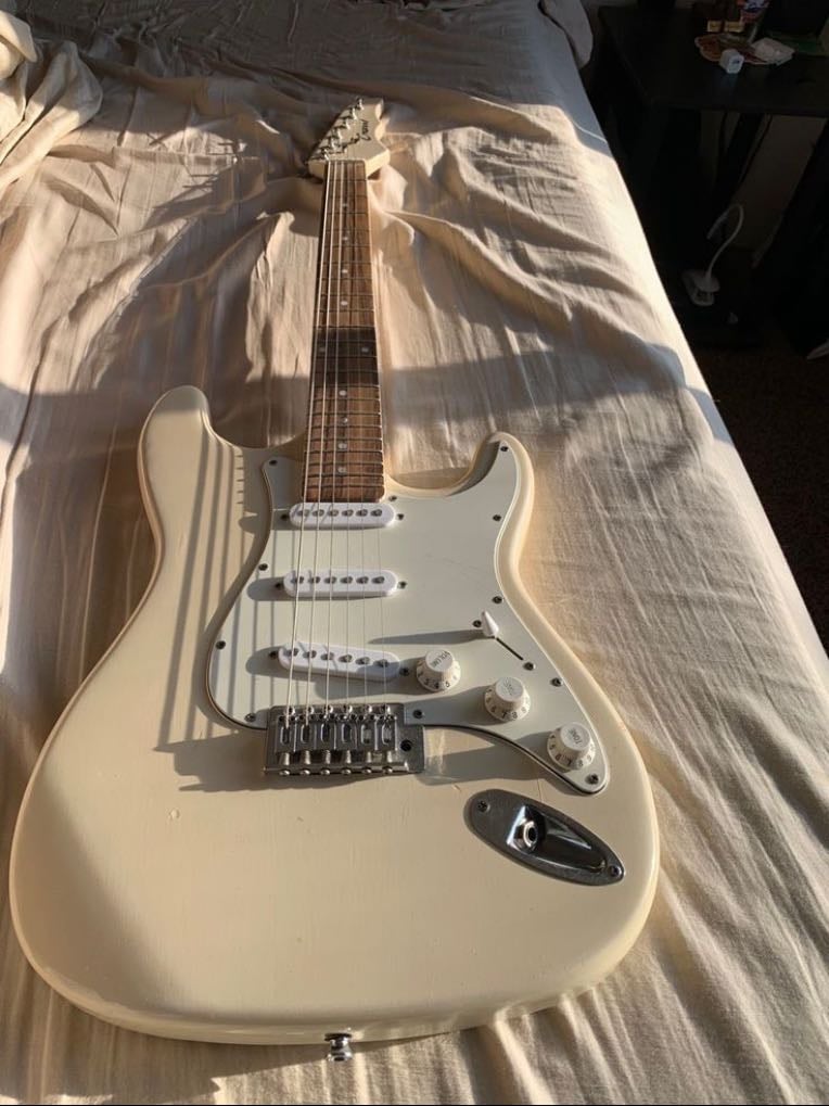 guitarra eléctrica - blanca