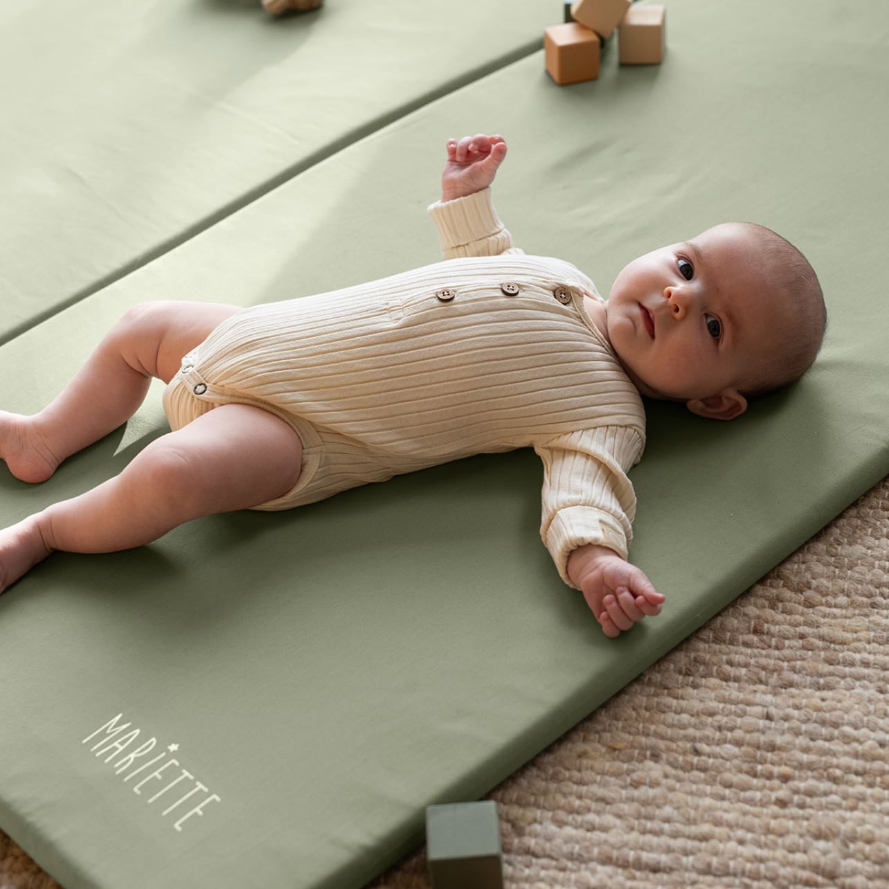 prendre un tapis d’éveil imperméable