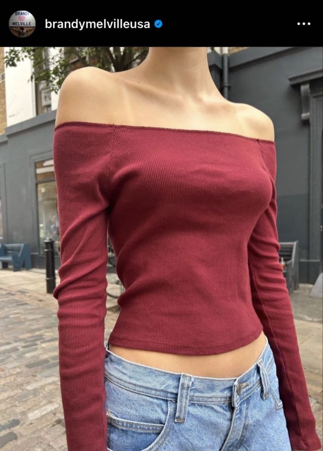 Off the shoulder long sleeves - I also want knit versions of these 🙂↕️