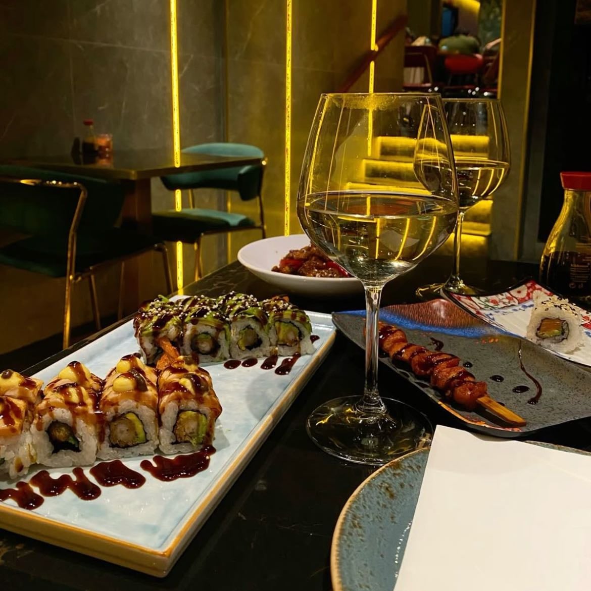 cenar en un restaurante