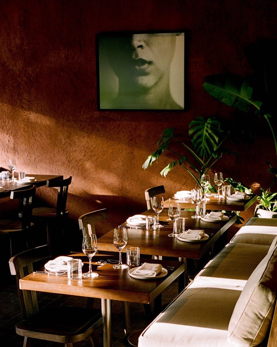 Bar Vera Bistro & Wine Bar