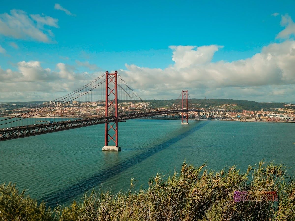 Puente 25 de Abril