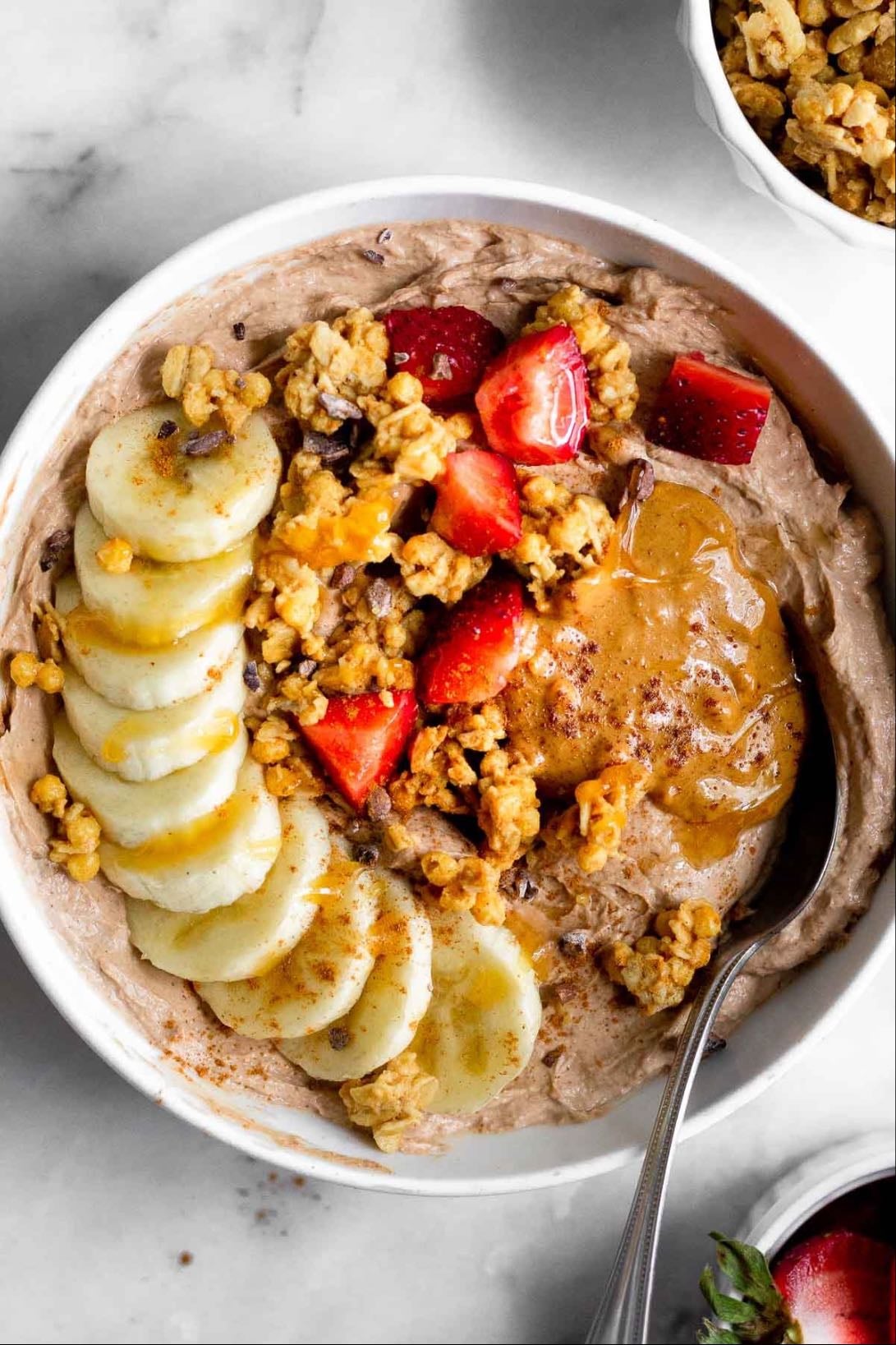 yogurt bowl - greek yogurt
peanut butter
toppings of choice (fruits,nuts..)