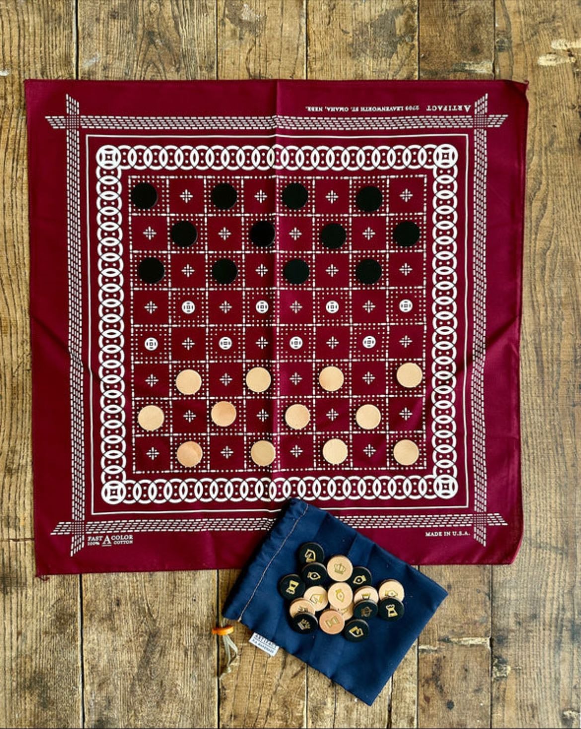 Board game bandanna - By bandannas that can turn into board games