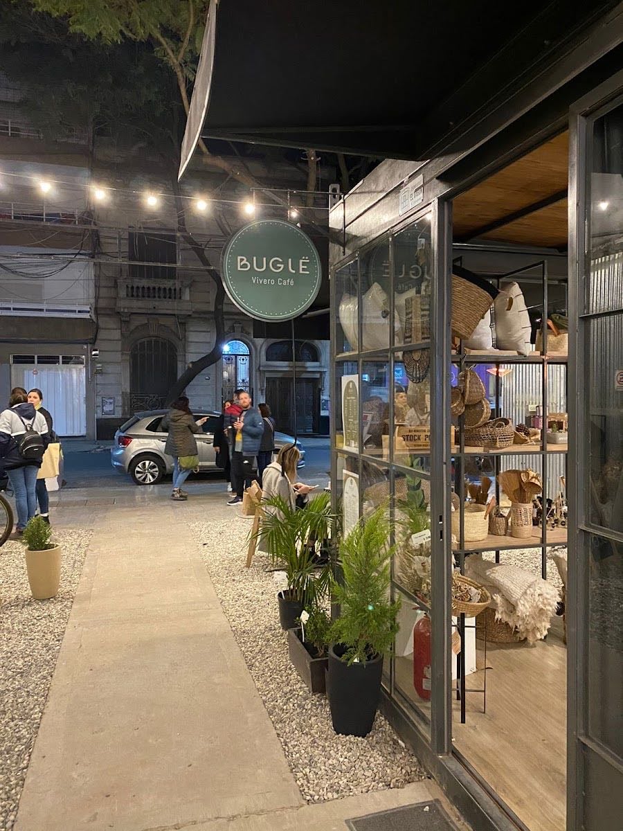 Buglë Vivero Café