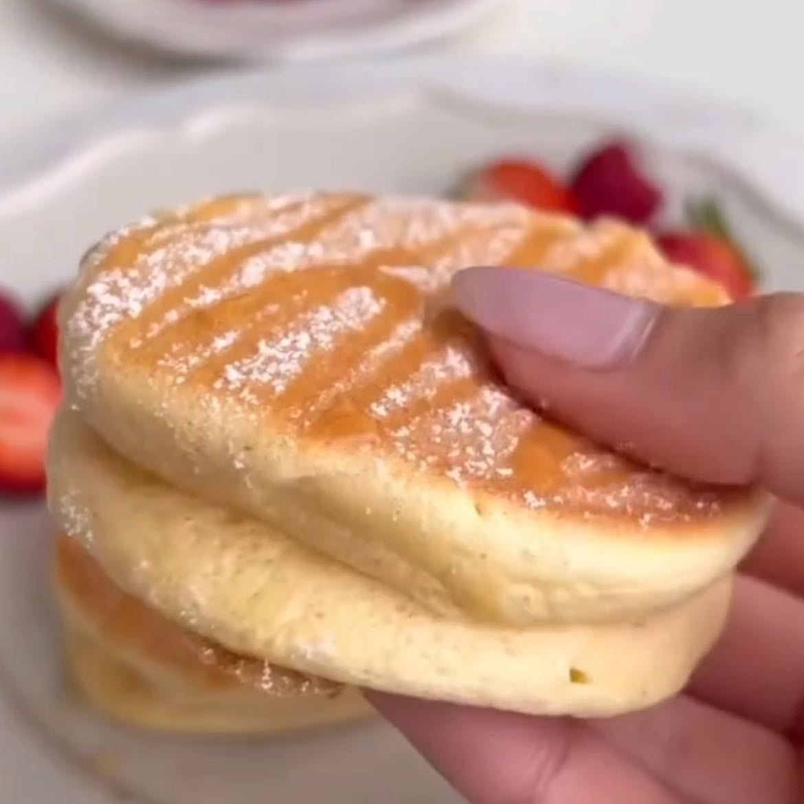 Soufflé pancakes - Recipe from instagram: @quimey_nutricion