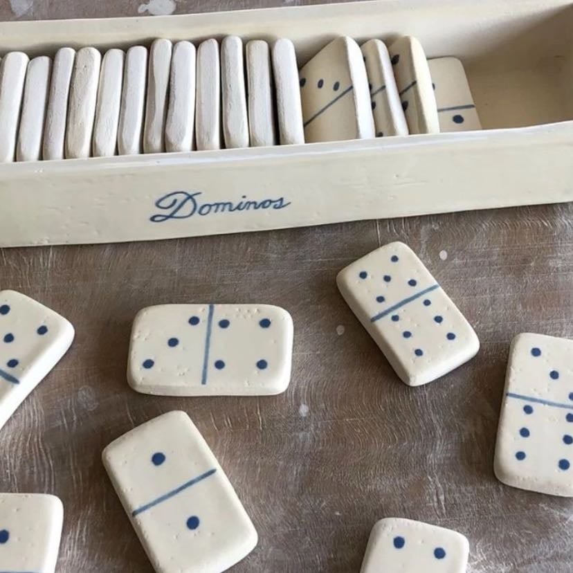 Dominos