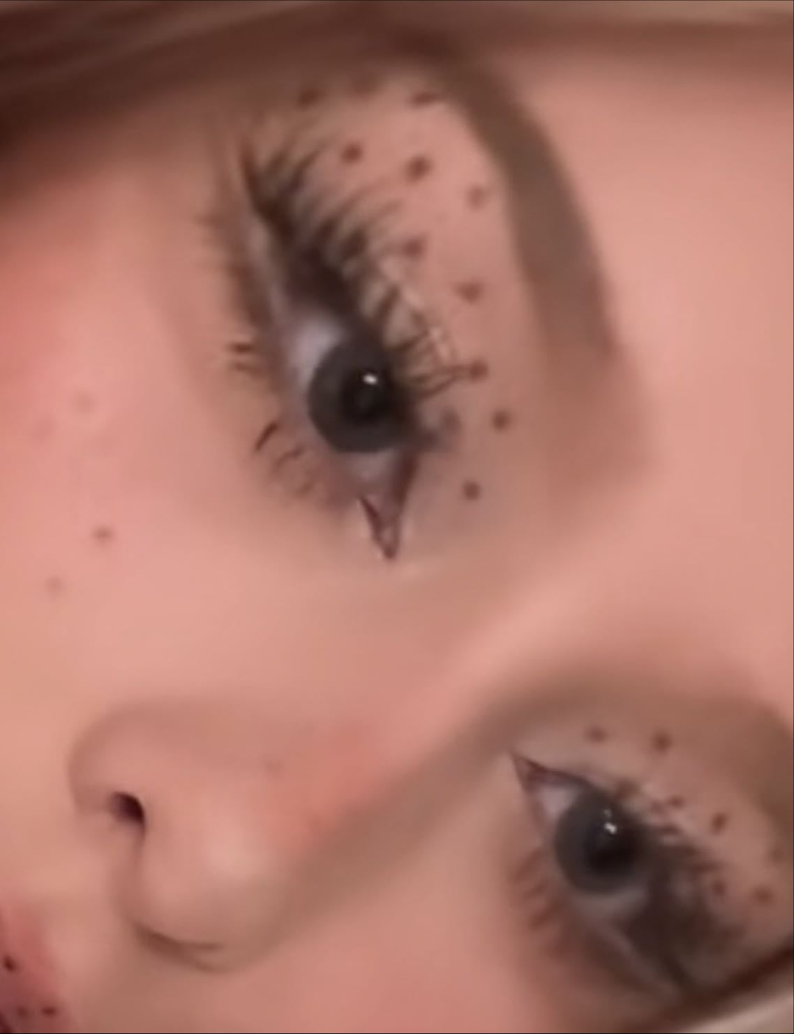 Polkadot .