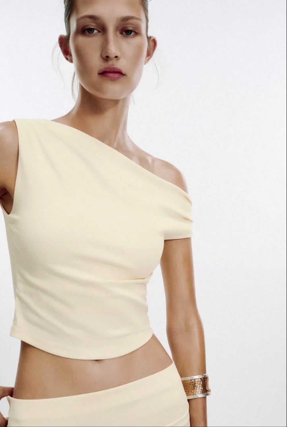 Top Asymétrique - 15,95€