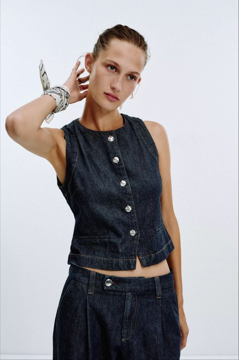 Gilet Taillé en Jean - 29,95€