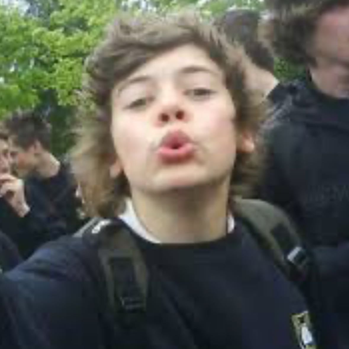 one.direction88 - please follow!!π©΅π