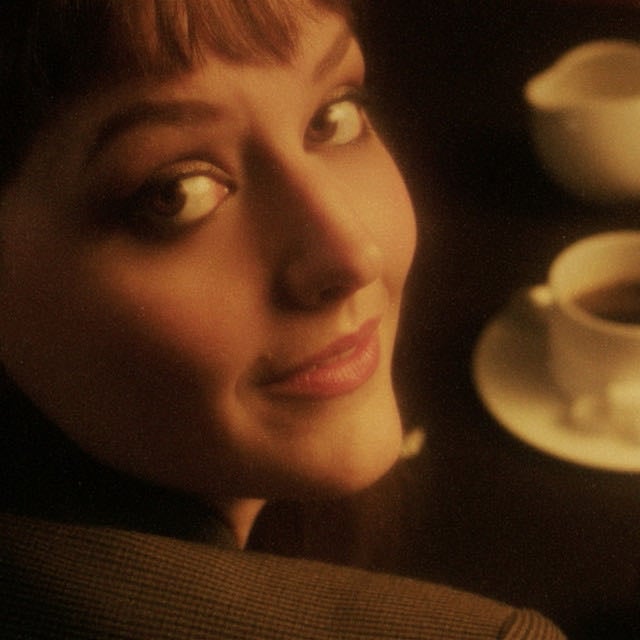 Mallu Magalhães - Artist