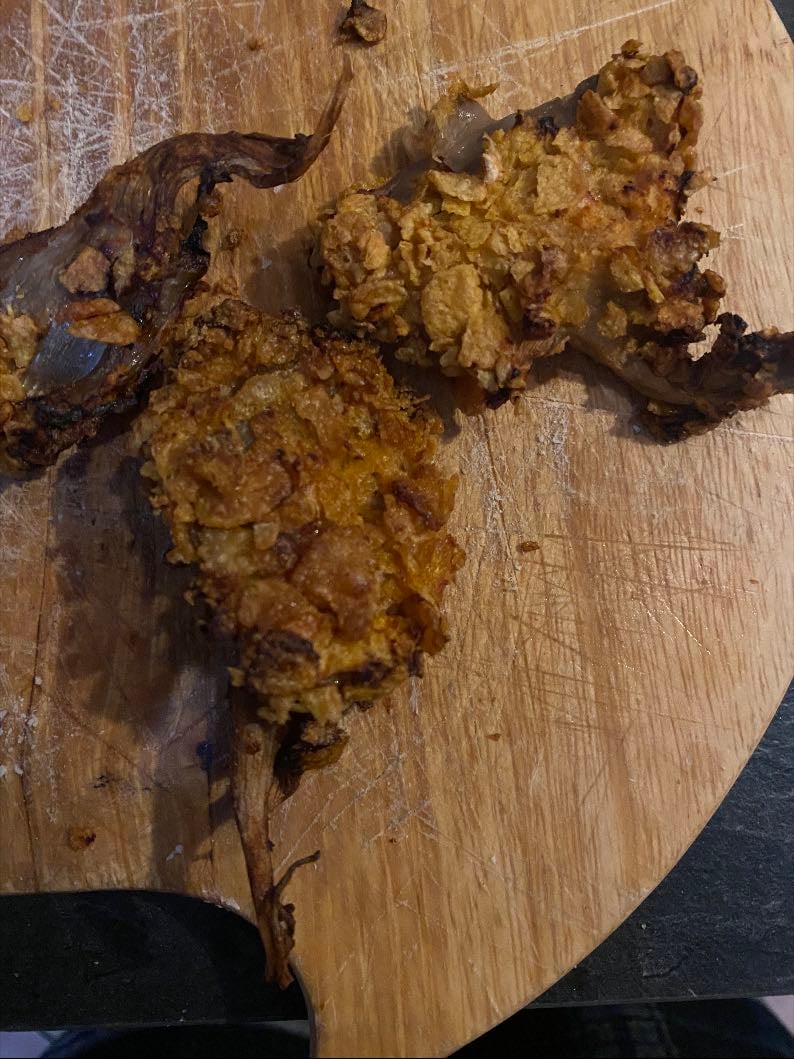 funghi - alette di pollo ma senza pollo!
fatte con una panatura di corn flakes e una pastella saporita con diverse spezie