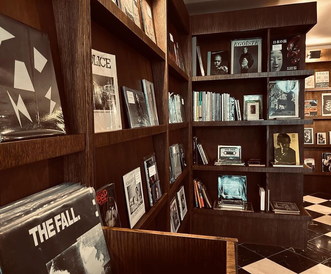 Antipublic Library - cool af, nice books, nice music